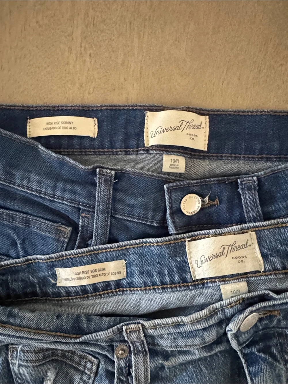 Universal Thread two pairs